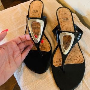 Black and silver low wedge